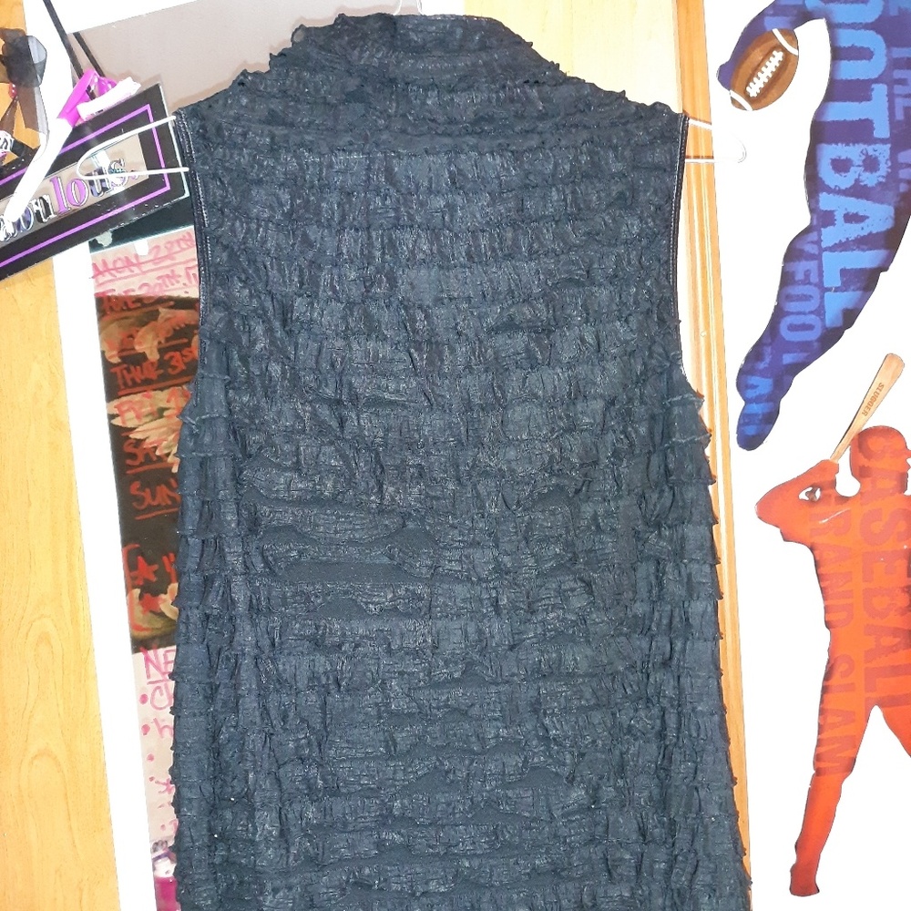 *TURTLENECK STyLE RUFFLED BLOUSE*